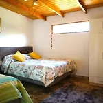 Hermoso y fresco minidepartamento, lindo patio.